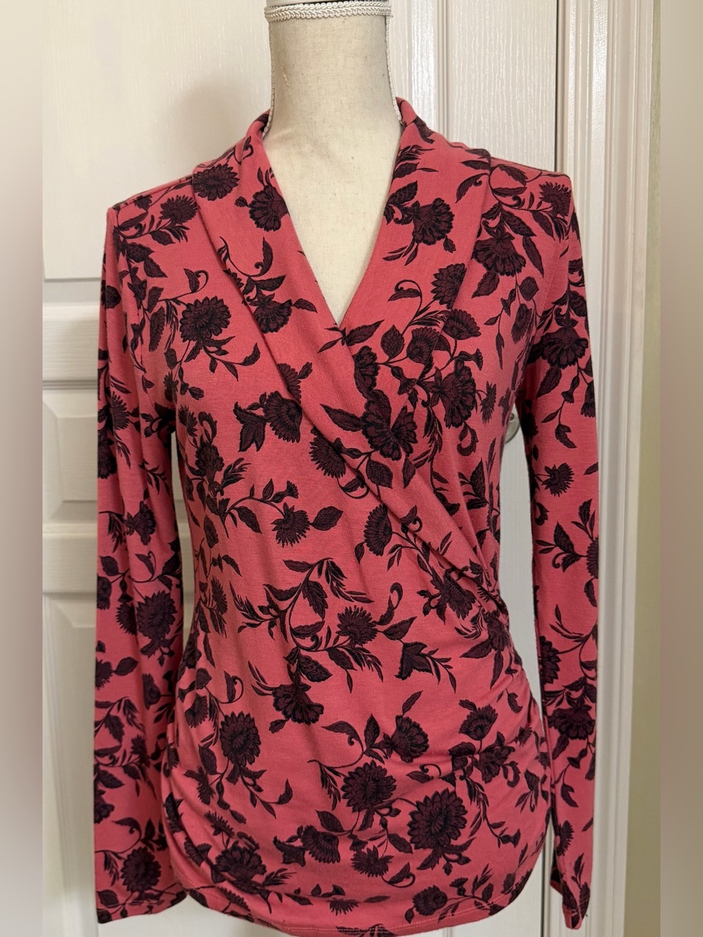 Ann Taylor Floral Wrap Front Blouse in Pink Size Medium